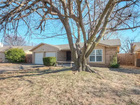 705 Ash Ln, Norman, OK 73072 photo 2