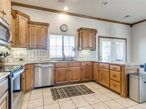 Kitchen - 1874 E Rock Creek Rd, Tuttle, OK 73089 photo 1 of 4