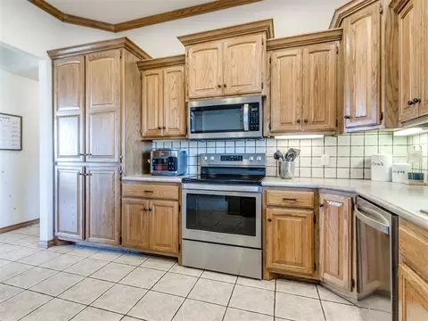 Kitchen - 1874 E Rock Creek Rd, Tuttle, OK 73089 photo 4 of 4