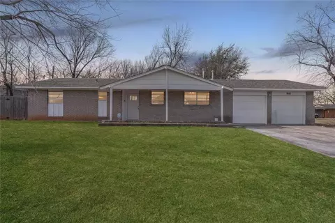 901 Shalimar Dr, Oklahoma City, OK 73115