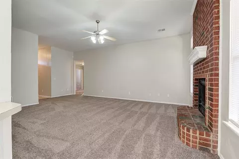 720 Elder Ln, Mustang, OK 73064 photo 9