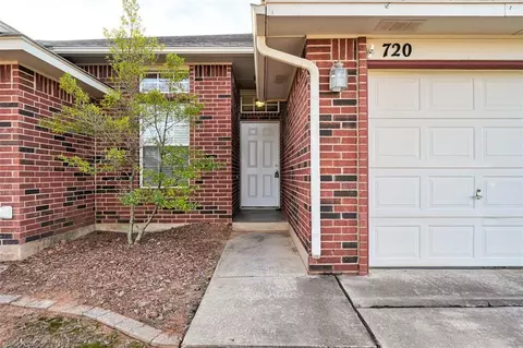 720 Elder Ln, Mustang, OK 73064 photo 5