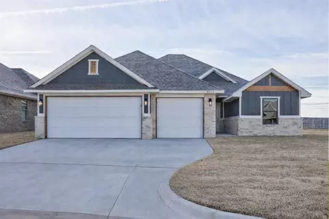 9216 NW 123rd St, Yukon, OK 73099
