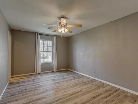 Bedroom - 2124 Oakside Dr, Norman, OK 73071 photo 1 of 8