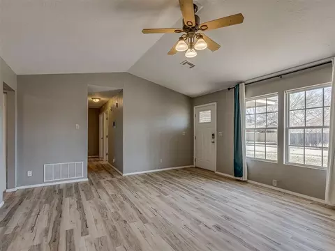 Living - 2124 Oakside Dr, Norman, OK 73071 photo 4 of 7
