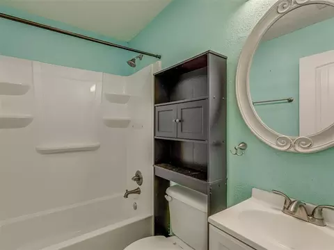 Bath - 2124 Oakside Dr, Norman, OK 73071 photo 1 of 8