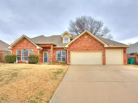 9977 Birkenhead Ct, Yukon, OK 73099