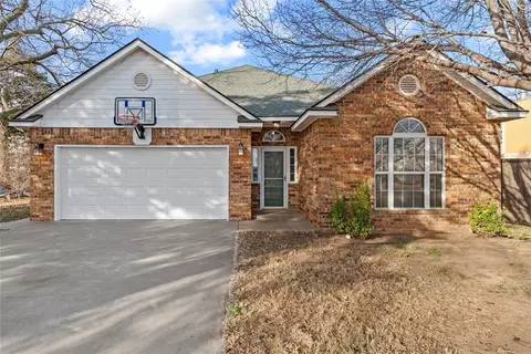 1007 N Market Ave, Watonga, OK 73772