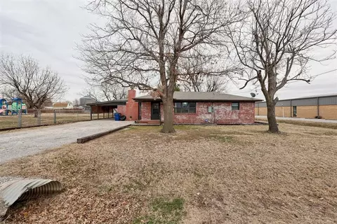 204 N Cherry Ave, Union City, OK 73090