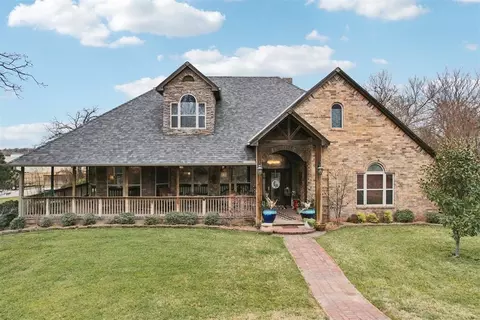 1301 Red Oak Ln, Blanchard, OK 73010