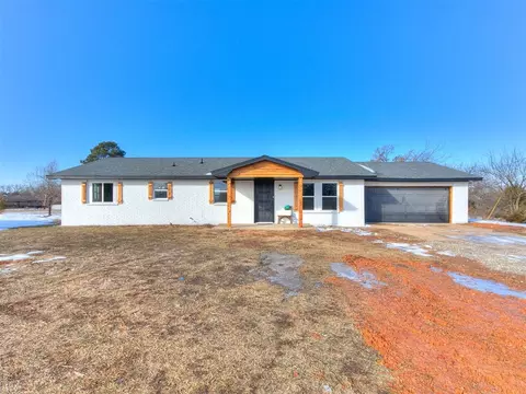 6 Thomas Glenn Rd, Shawnee, OK 74801