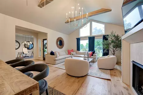Living - 4420 Trophy Dr, Norman, OK 73072 photo 5 of 6