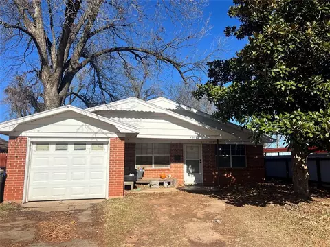 420 W Minnesota Ave, Chickasha, OK 73018
