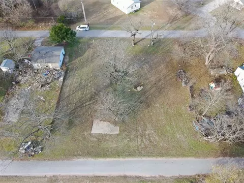 2154 Houston Ave, Harrah, OK 73045