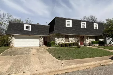 2709 Trail Creek Rd, Edmond, OK 73012