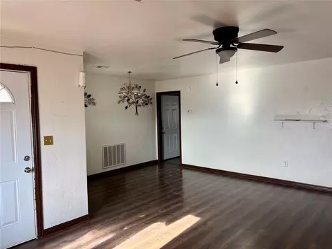Living - 632 Circle Dr, Watonga, OK 73772 photo 1 of 1