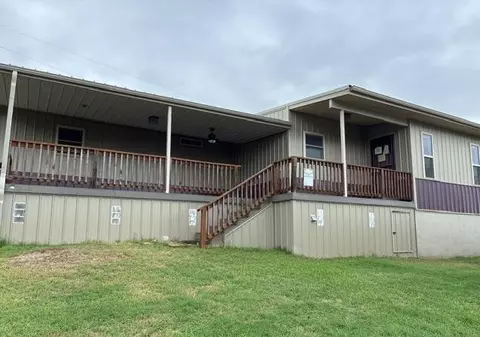 9887 N 2131 Rd, Foss, OK 73647