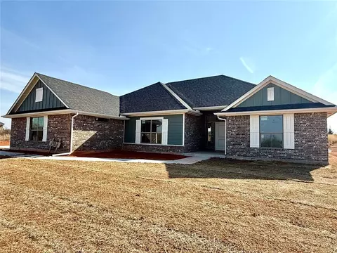 1983 Twin Spires Trl, Blanchard, OK 73010