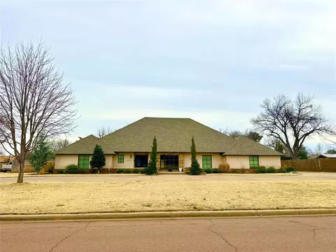 408 Paseo De Vida St, Altus, OK 73521