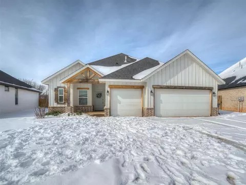 17721 Walnut Creek Rd, Edmond, OK 73012