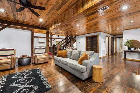 499 Glover River Rd, Battiest, OK 74722