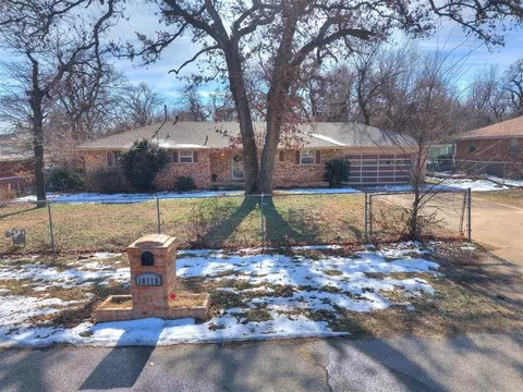 10116 Oak Park Dr, Midwest City, OK 73130