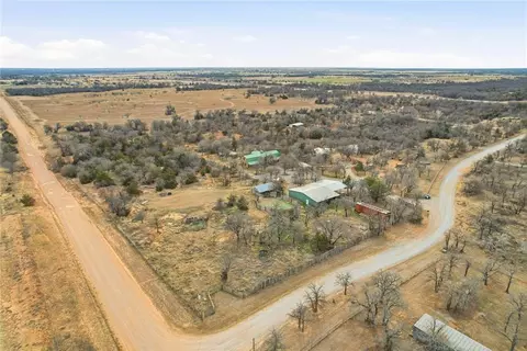 72 Hidden Oaks Dr, Indiahoma, OK 73552