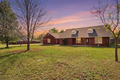 224 S Hoppy Rd, Stillwater, OK 74075
