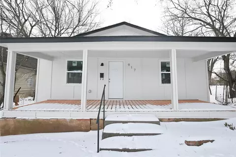 917 W Colorado Ave, Chickasha, OK 73018