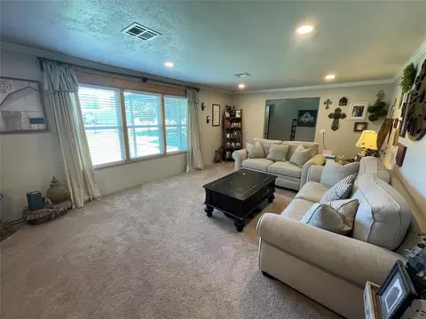 Living - 513 E Monroe St, Maud, OK 74854 photo 1 of 3