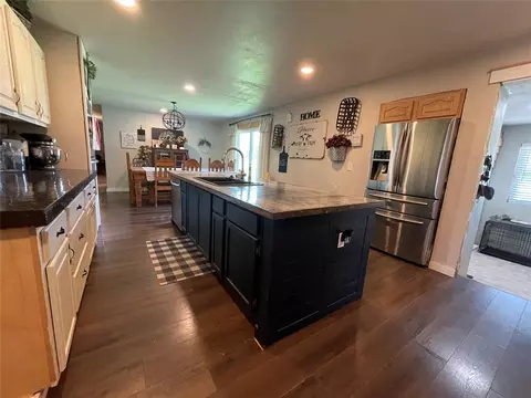 Kitchen - 513 E Monroe St, Maud, OK 74854 photo 3 of 3