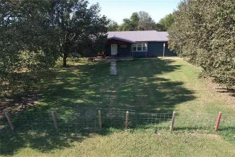 Exterior - 513 E Monroe St, Maud, OK 74854 photo 1 of 1