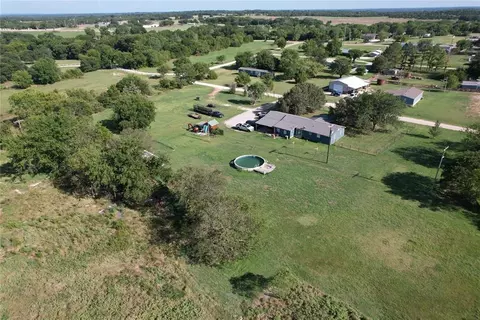 View/Area - 513 E Monroe St, Maud, OK 74854 photo 1 of 3