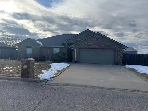 2101 Morris Ln, Sayre, OK 73662