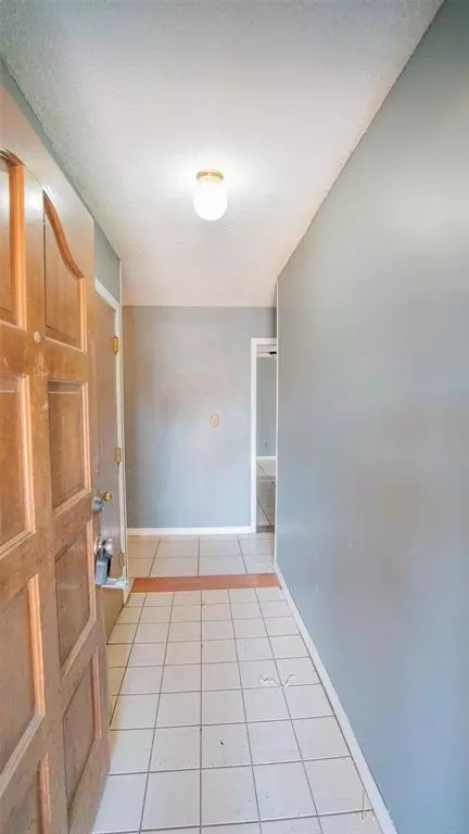 Entry Way - 501 E 141st Pl, Glenpool, OK 74033 photo 1 of 2