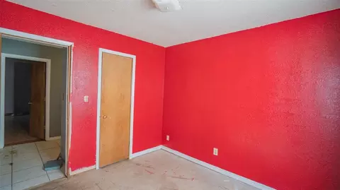Bedroom - 501 E 141st Pl, Glenpool, OK 74033 photo 4 of 6