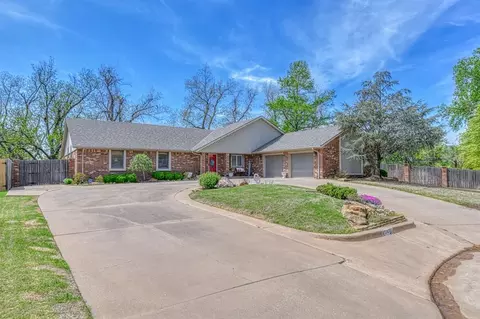 116 Saint Charles Pl, Chickasha, OK 73018