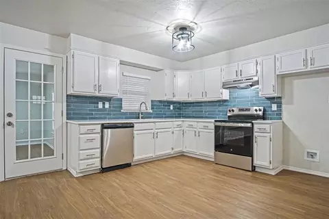 Kitchen - 1801 Comanche Rd, Norman, OK 73026 photo 1 of 4