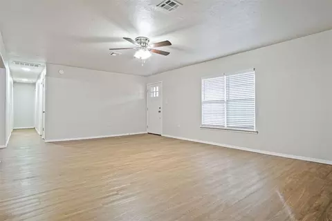 Living - 1801 Comanche Rd, Norman, OK 73026 photo 3 of 6