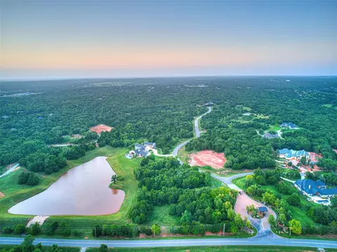 6925 James Creek Trl, Edmond, OK 73034