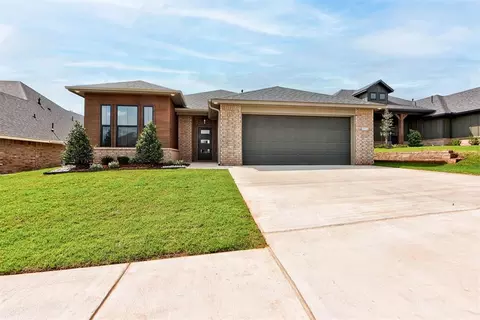 4916 Desert Willow Ln, Edmond, OK 73034