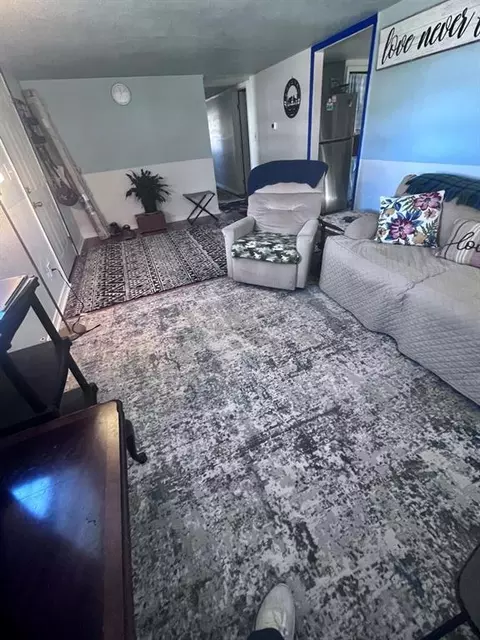 304 S Shannon St, Wayne, OK 73095