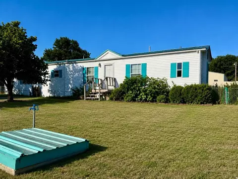 207 N Walnut St, Fort Cobb, OK 73038