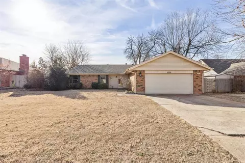 2332 Appleway St, Edmond, OK 73013