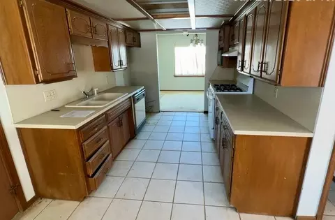 Kitchen - 414 Washington, Corn, OK 73024 photo 1 of 1