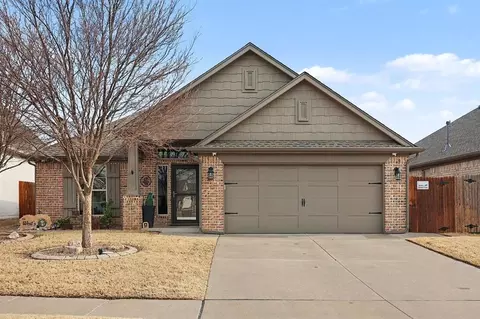 17912 Marron Dr, Edmond, OK 73012