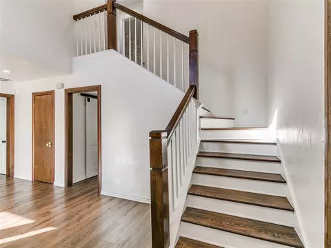 Entry Way - 1601 Hazelhurst, Edmond, OK 73013 photo 3 of 4