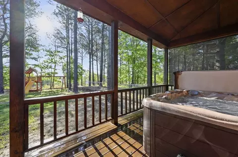 Exterior - 94 Willow Bend Rd, Broken Bow, OK 74728 photo 7 of 13