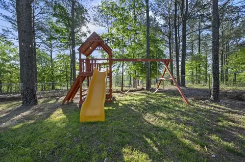 Exterior - 94 Willow Bend Rd, Broken Bow, OK 74728 photo 10 of 13