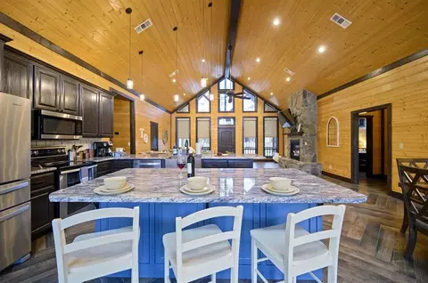 Kitchen - 94 Willow Bend Rd, Broken Bow, OK 74728 photo 1 of 8